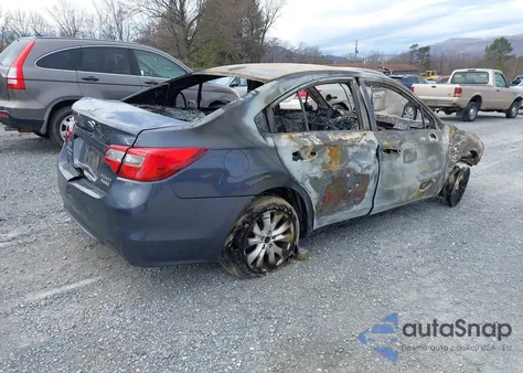 2017 Subaru Legacy 2.5I Premium z USA, uszkodzony, nr VIN 4S3BNAC68H3044970